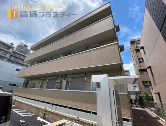 建物外観　落ち着いた色合いの外観で目を惹きます。