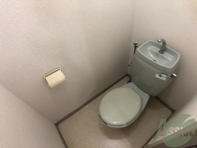 トイレ　トイレはシンプルかつオーソドックスで使いやすそうですね。