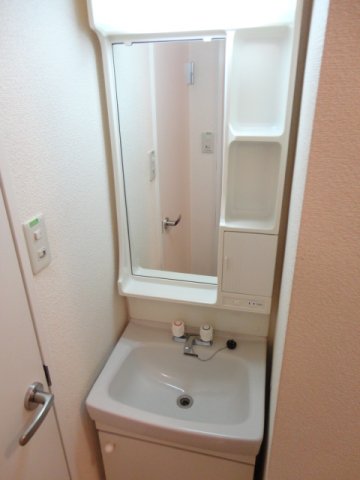 レオパレス教興寺の内装写真