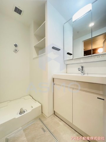 洗面設備　同マンション別部屋　参考写真