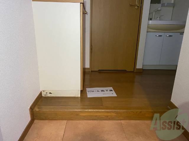 玄関　玄関から見た景色はこちらです。イメージできますか。