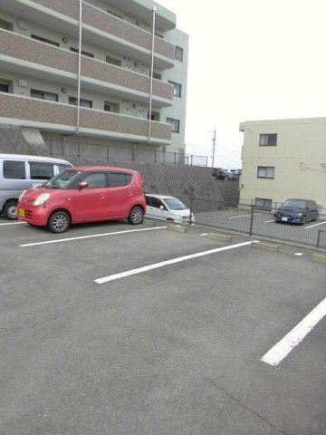 駐車場　駐車場完備です