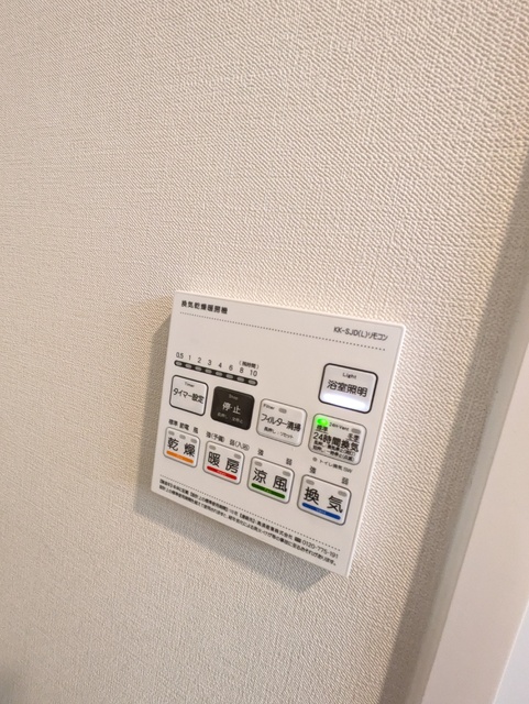セキュリティ　ＴＶモニタ付ドアホン※別部屋参考写真です。