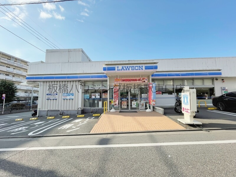コンビニ　ローソン練馬北町二丁目店（コンビニ）まで171m