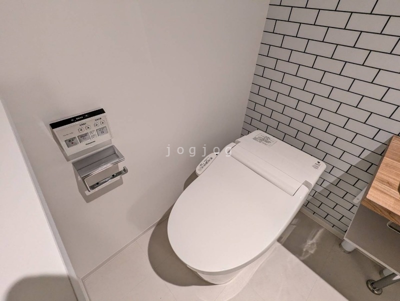 トイレ　窮屈感がなくリラックスのできるトイレです。