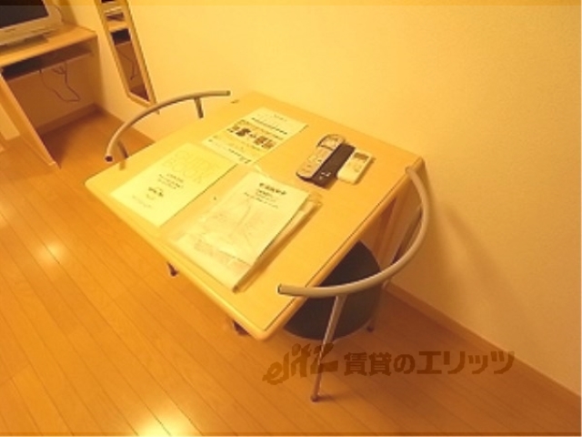 その他　備え付けテーブル