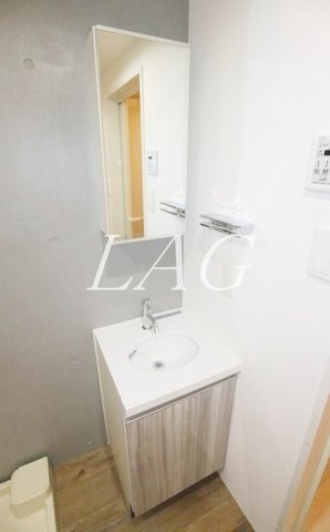 洗面設備　独立洗面台です。