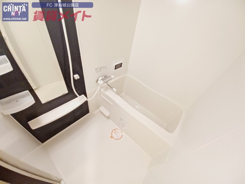 バス・シャワールーム　同物件別部屋の参考写真