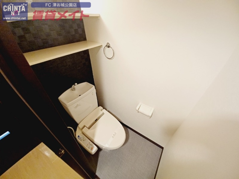 トイレ　同物件別部屋の参考写真