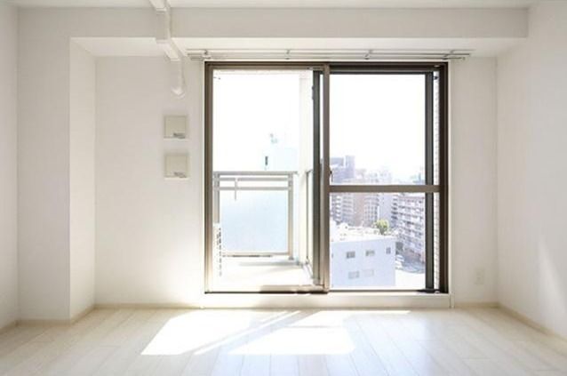 エスリード新大阪グランファーストの居間写真