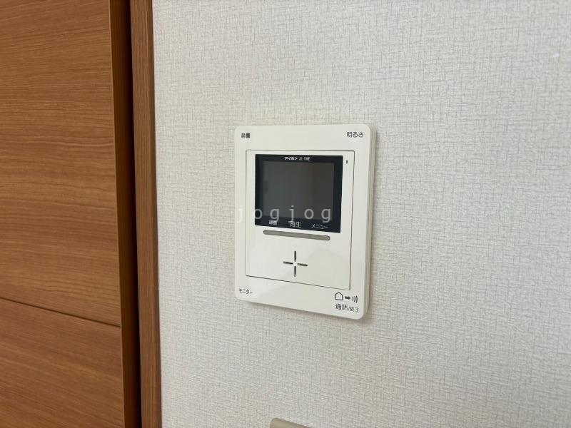 セキュリティ　モニター付きインターホンで来客確認も安心です！
