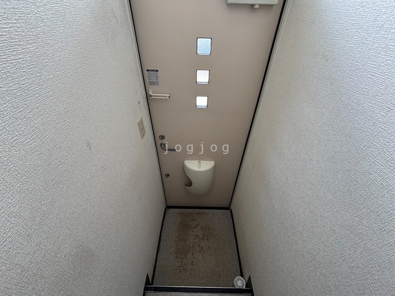 玄関　ゆったりとした玄関です。