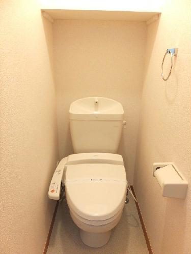 トイレ　嬉しい温水洗浄便座タイプ