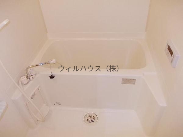 バス・シャワールーム　キレイにリフォームされています！