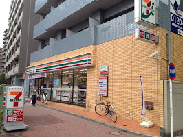 コンビニ　セブンイレブン 練馬3丁目店（コンビニ）まで219m