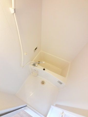 ＪＲ総武線 千葉駅 徒歩7分 10階建 築20年の風呂写真
