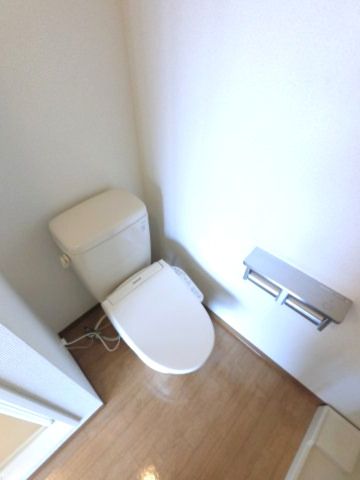 ＪＲ総武線 千葉駅 徒歩7分 10階建 築20年のトイレ写真