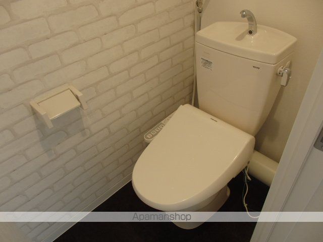 コローレ知事公館前のトイレ写真