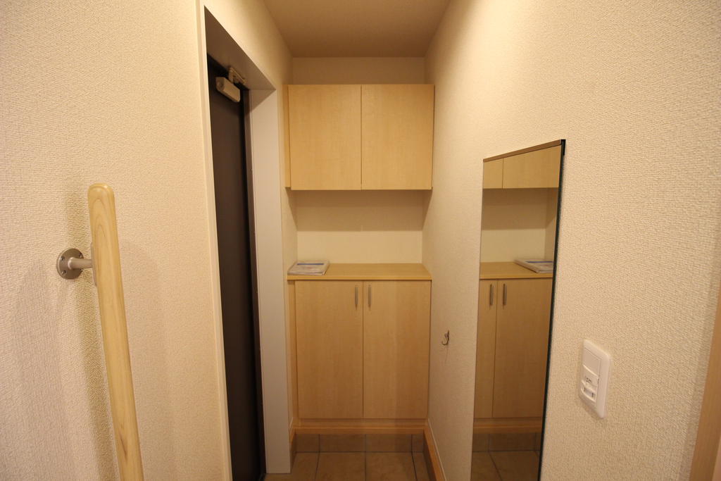玄関　玄関：画像は同社類似物件の写真