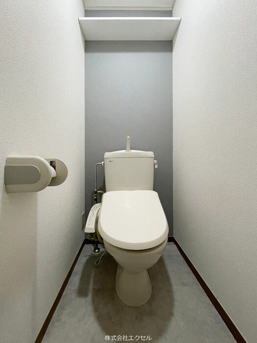西武拝島線 東大和市駅 徒歩5分 2階建 築28年のトイレ写真