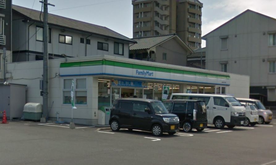 コンビニ　ファミリーマート小倉中井五丁目店（コンビニ）まで210m