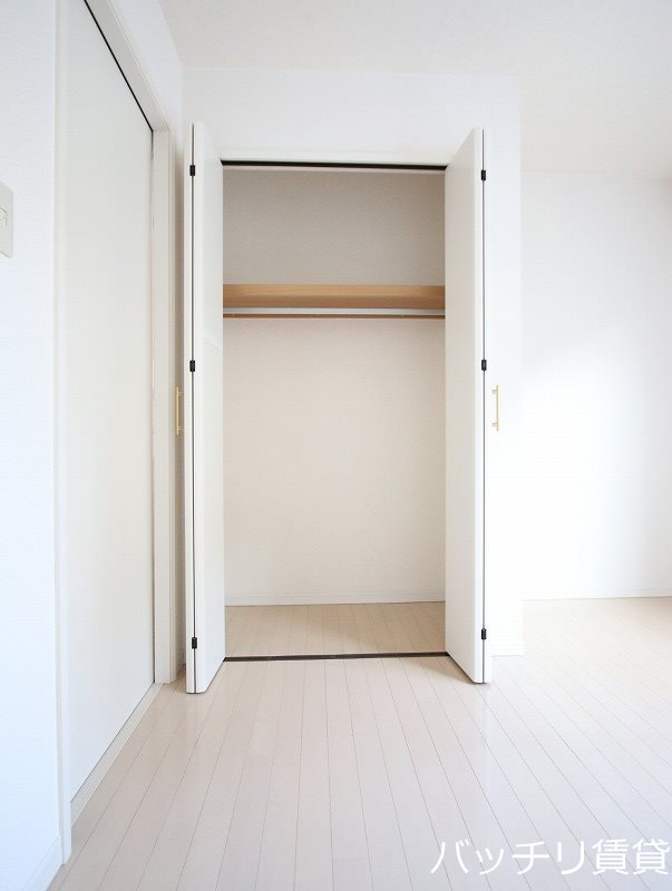 収納　＊画像は別部屋の為イメージ、現状優先致します