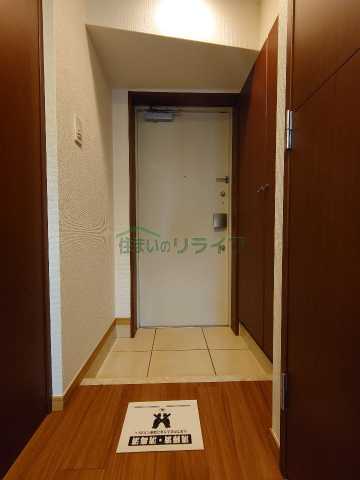 東京メトロ日比谷線 茅場町駅 徒歩2分 9階建 築21年の玄関写真