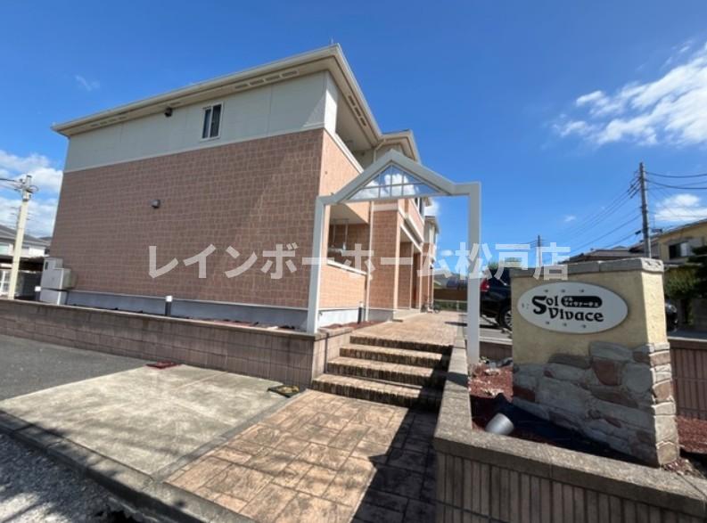 エントランス　清潔なエントランスです