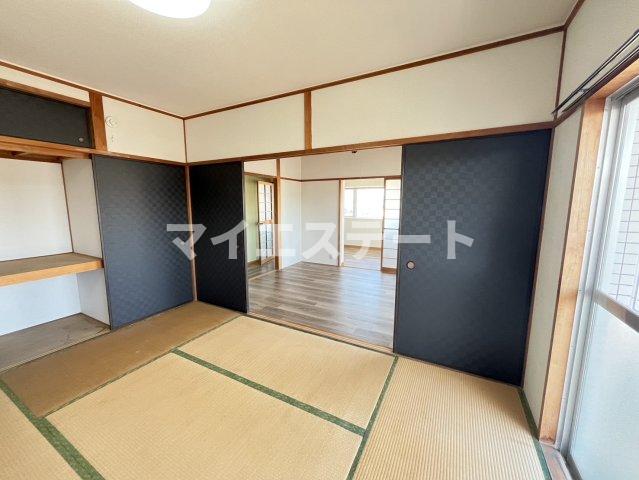 エクセレンス松江の居間写真