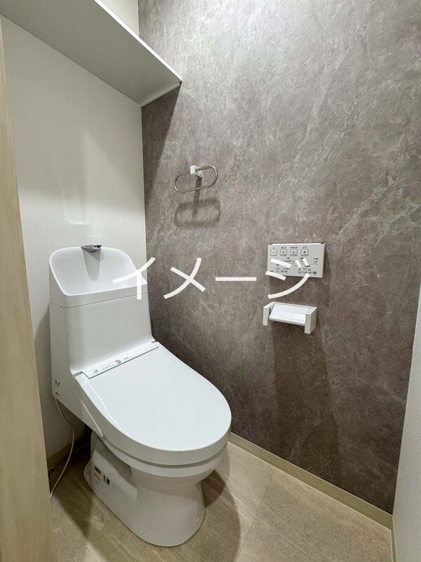 阪急京都線 西向日駅 徒歩14分 3階建 新築のトイレ写真