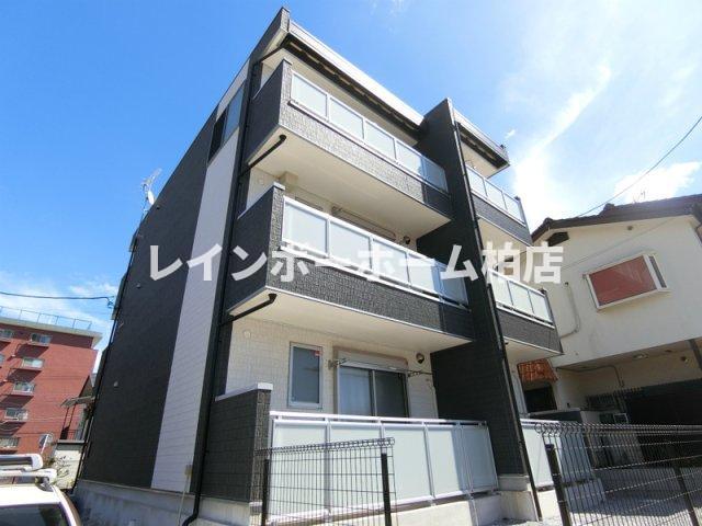建物外観　落ち着いた雰囲気の外観です