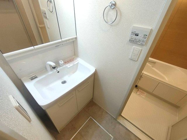 近鉄大阪線 安堂駅 徒歩3分 2階建 築6年の内装写真