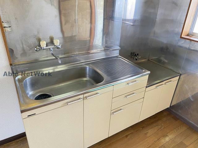 キッチン　※同物件別部屋の写真です。
