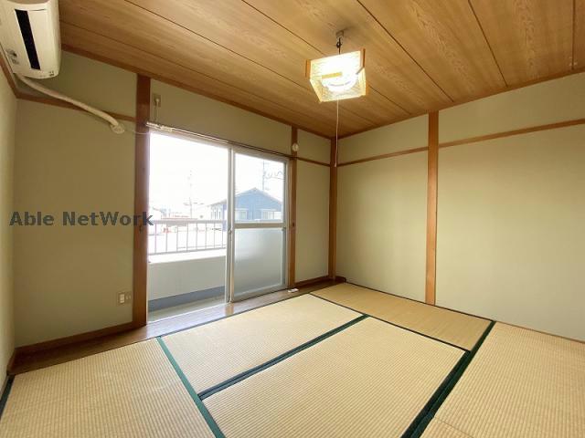 居室・リビング　※同物件別部屋の写真です。