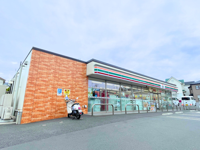 コンビニ　セブンイレブン川崎麻生千代ケ丘6丁目店（コンビニ）まで358m