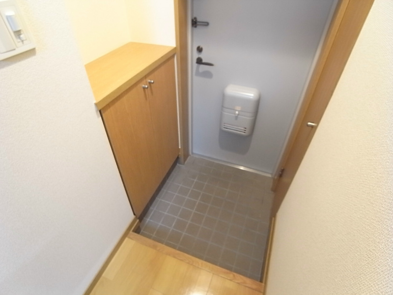 KHKコート板宿の玄関写真