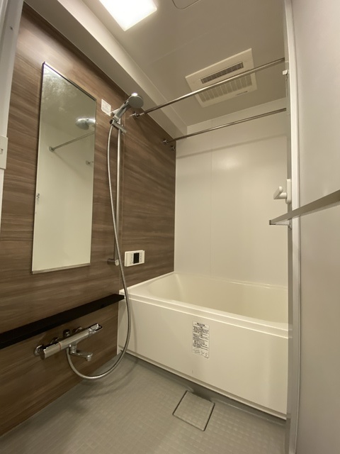 バス・シャワールーム　※別部屋参考写真です。実際のお部屋とは異なります。