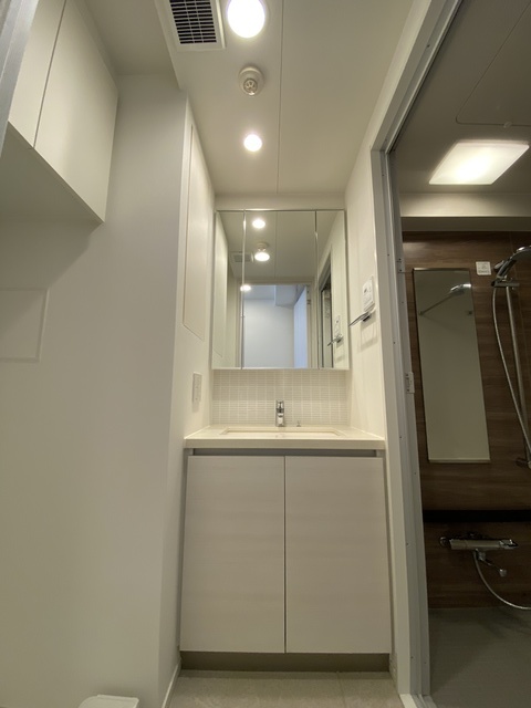 洗面設備　※別部屋参考写真です。実際のお部屋とは異なります。