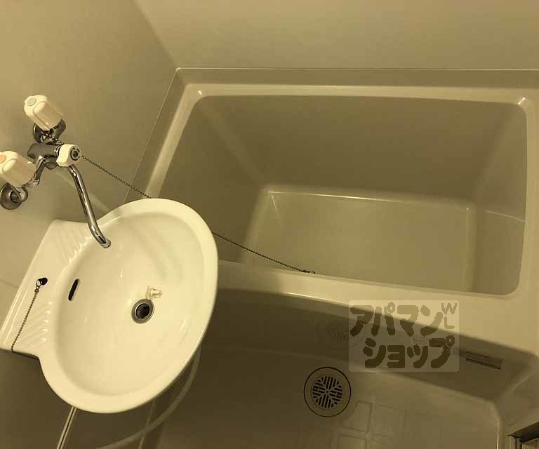 レオパレスUrban桂坂の風呂写真