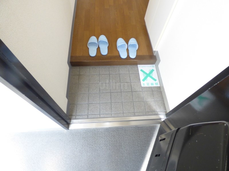 玄関　同間取りのお部屋の写真です。ご参考までに。