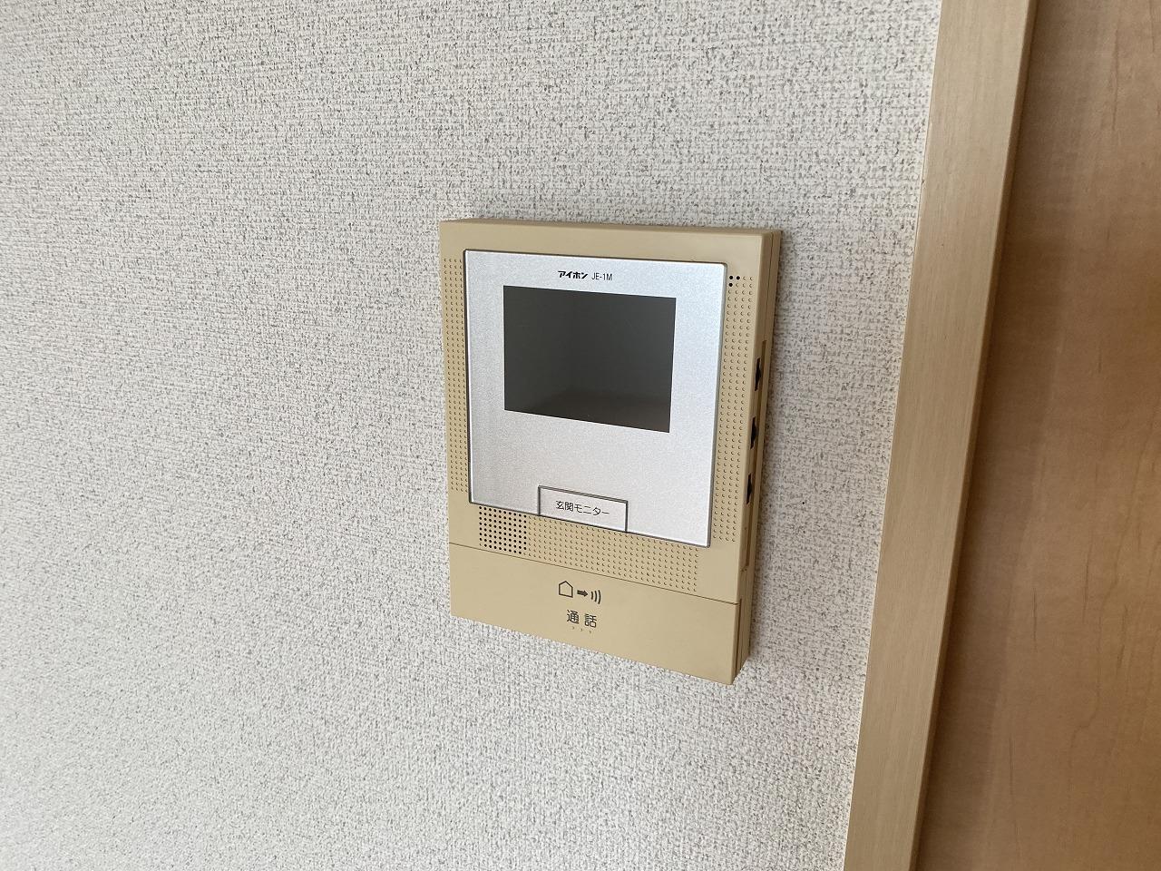 セキュリティ　お部屋から確認ができるモニター付きインターホン♪