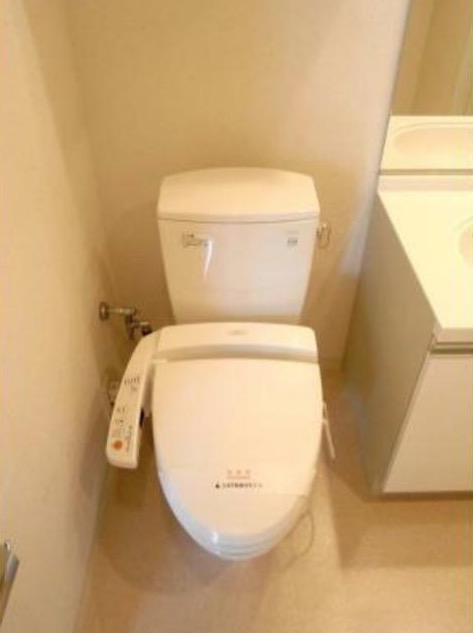 トイレ　別部屋参考写真