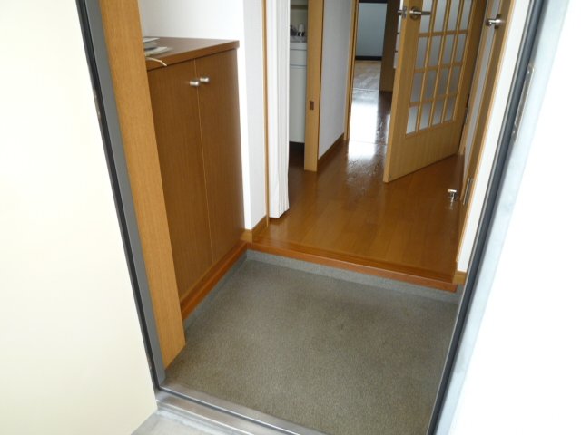 玄関　落ち着いた玄関です