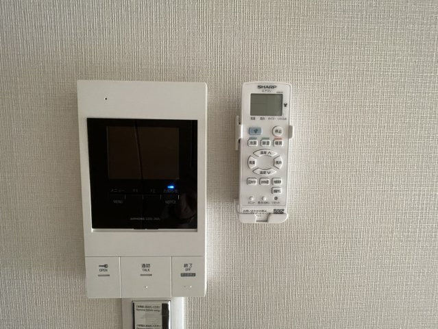 セキュリティ　モニター付きインターホンで安心です。