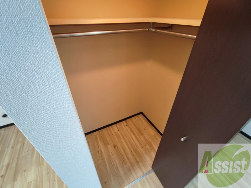 収納　寝室の収納です。部屋がすっきり片付きます。