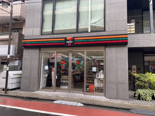 コンビニ　セブンイレブン横浜たまプラーザ駅北店（コンビニ）まで838m