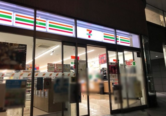 コンビニ　セブンイレブン品川西五反田3丁目店（コンビニ）まで125m