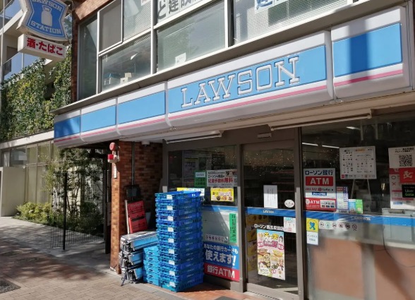 コンビニ　ローソン西五反田山手通店（コンビニ）まで251m