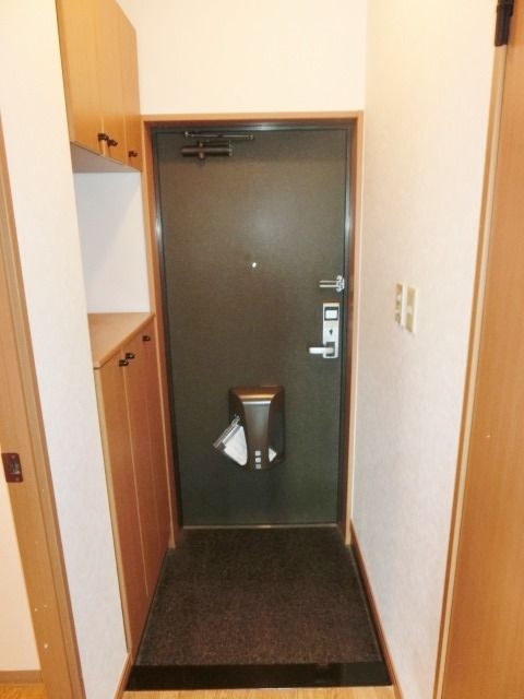 フォレストヴィラIの玄関写真