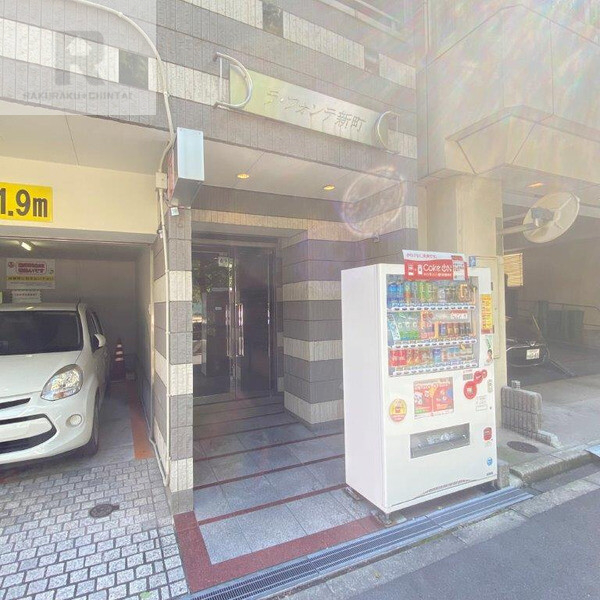 地下鉄御堂筋線 心斎橋駅 徒歩5分 11階建 築23年の外観写真